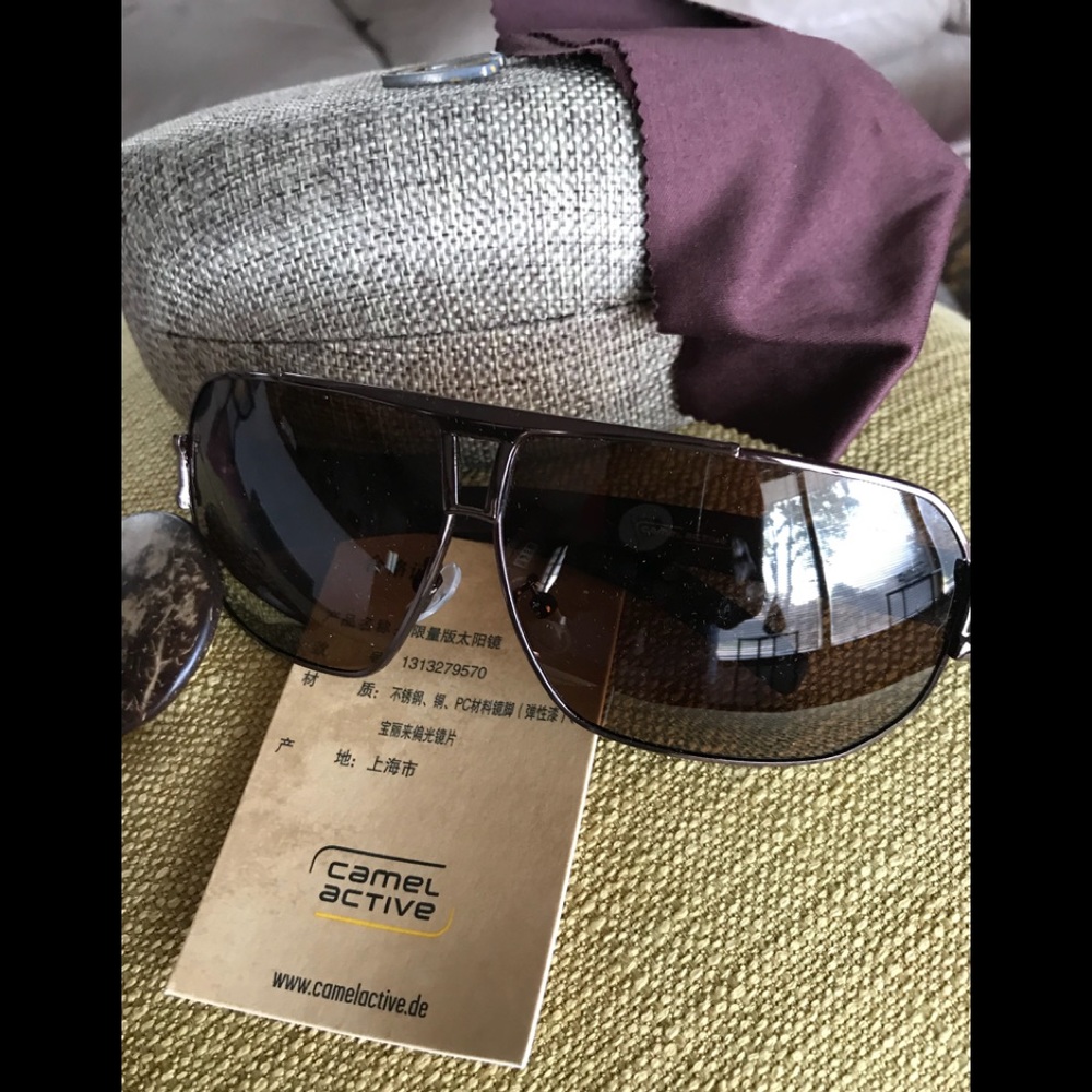 Designer Shades/Brand New with case & cloth.